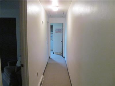 model floor plan hallway